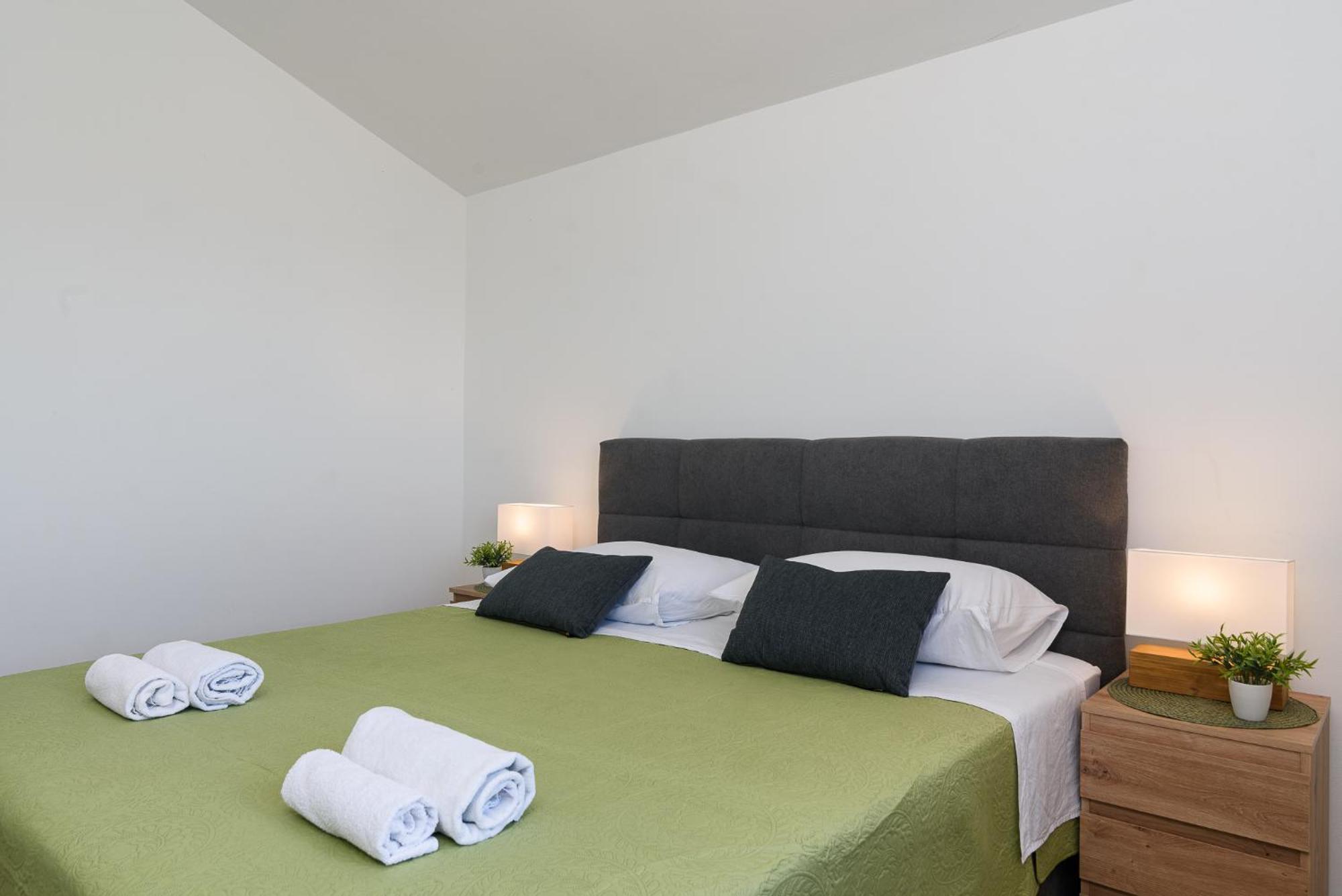 Apartments Eva Trogir Exteriör bild