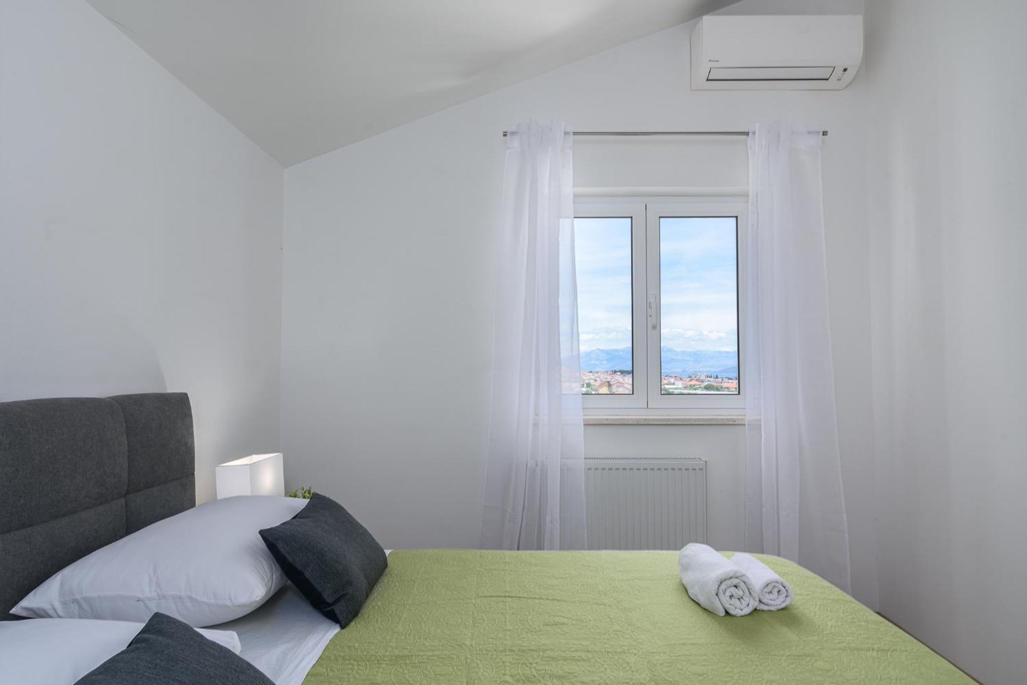 Apartments Eva Trogir Exteriör bild