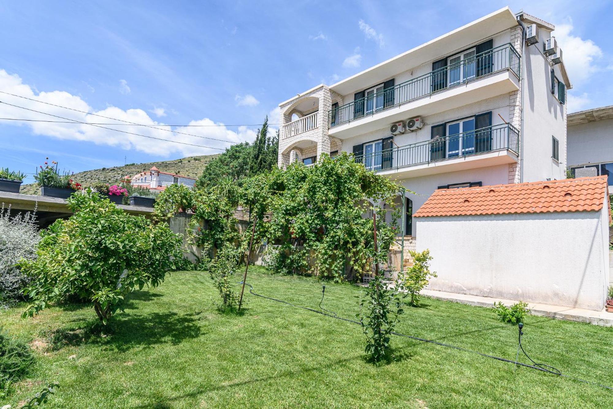Apartments Eva Trogir Exteriör bild