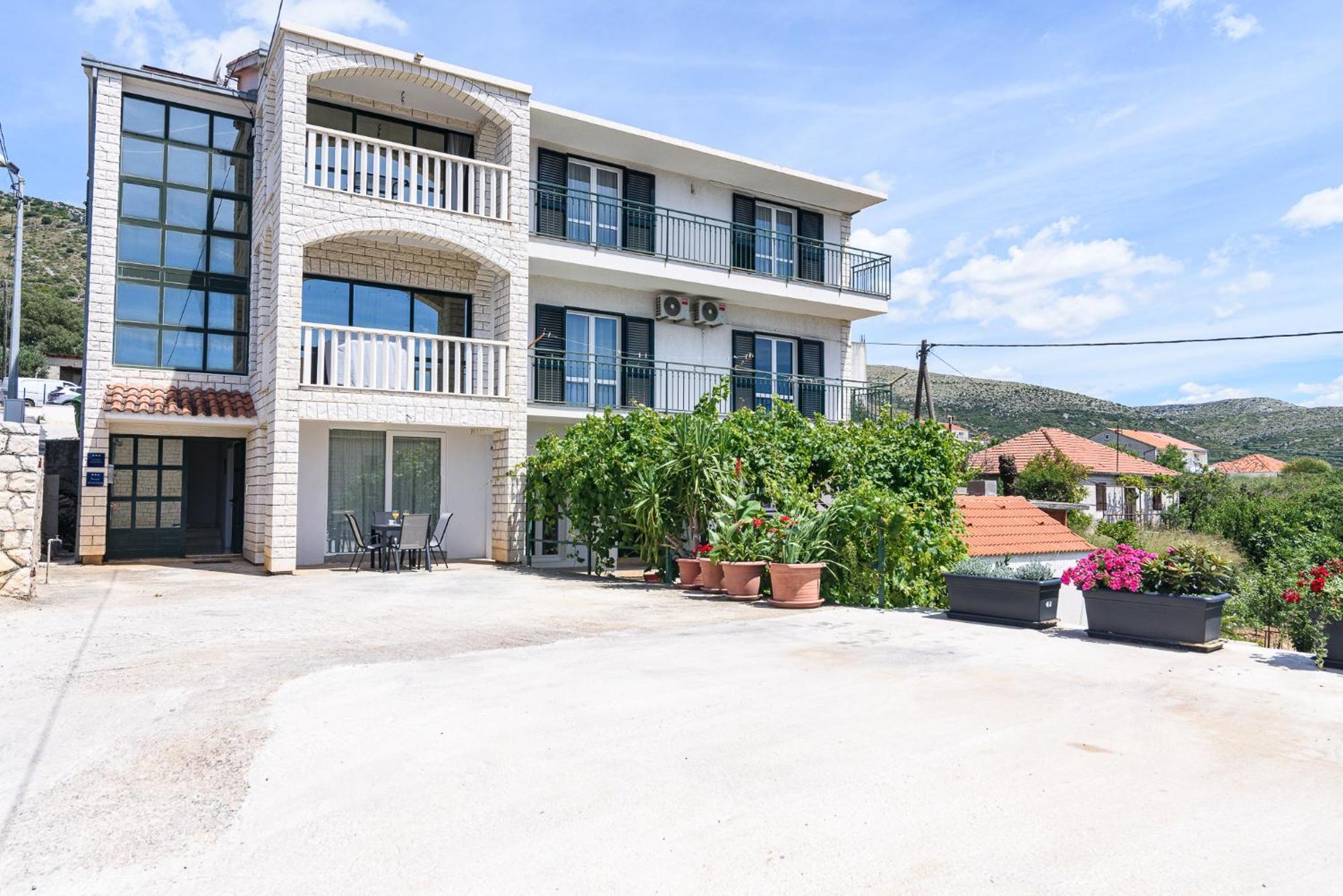 Apartments Eva Trogir Exteriör bild